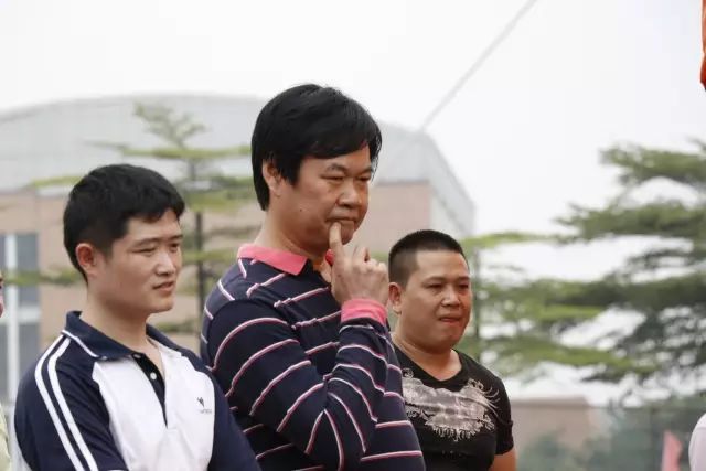 瞧!太阳成集团tyc33455老师那笃定的眼神!